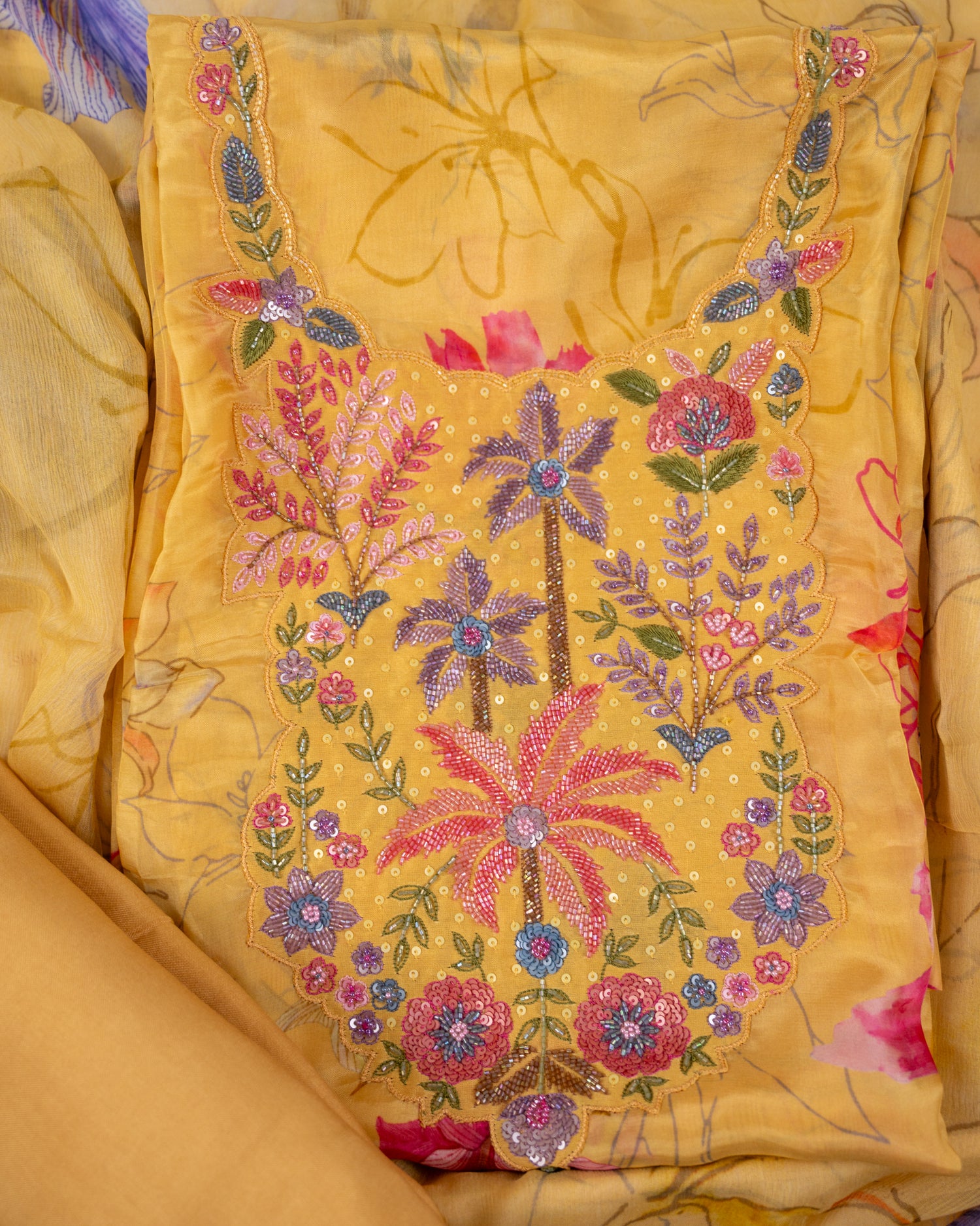 SARSABZ-Unstitched Chinon Silk Suit Set