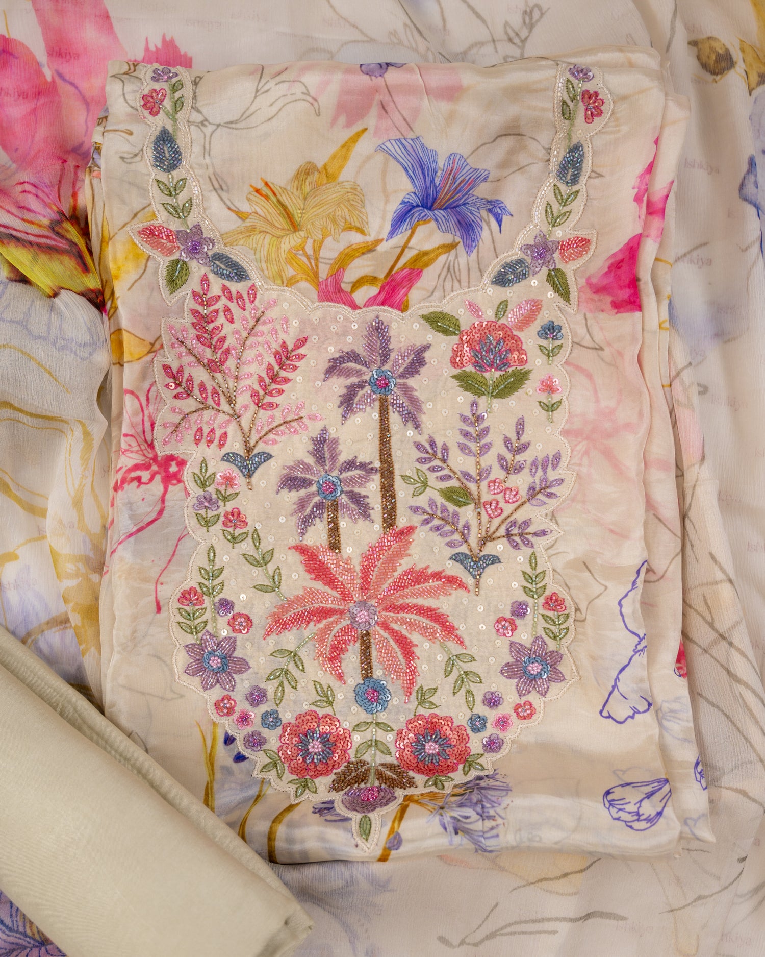 SARSABZ-Unstitched Chinon Silk Suit Set