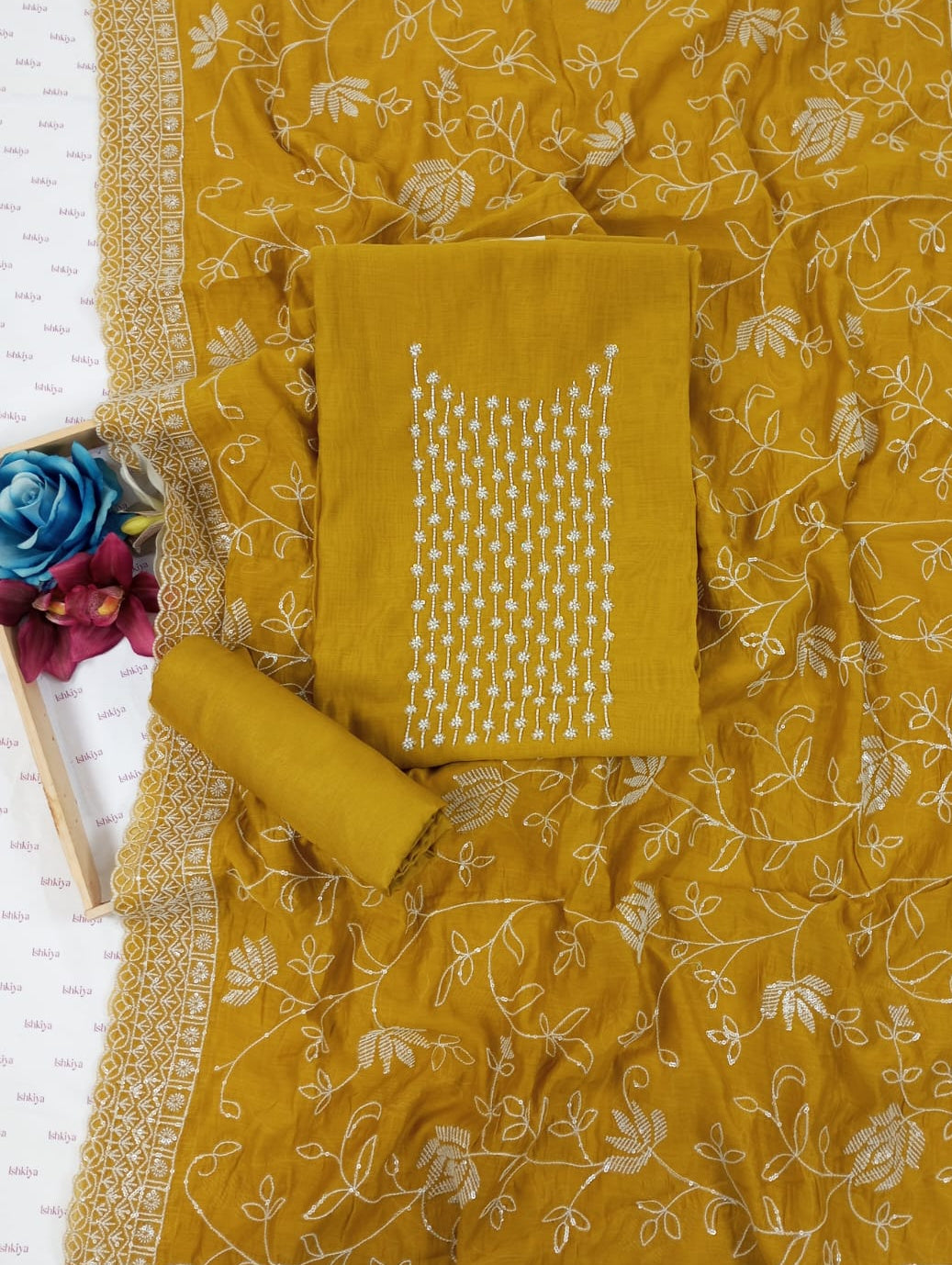 DASTAN-Unstiched Mul-Chanderi Suit set