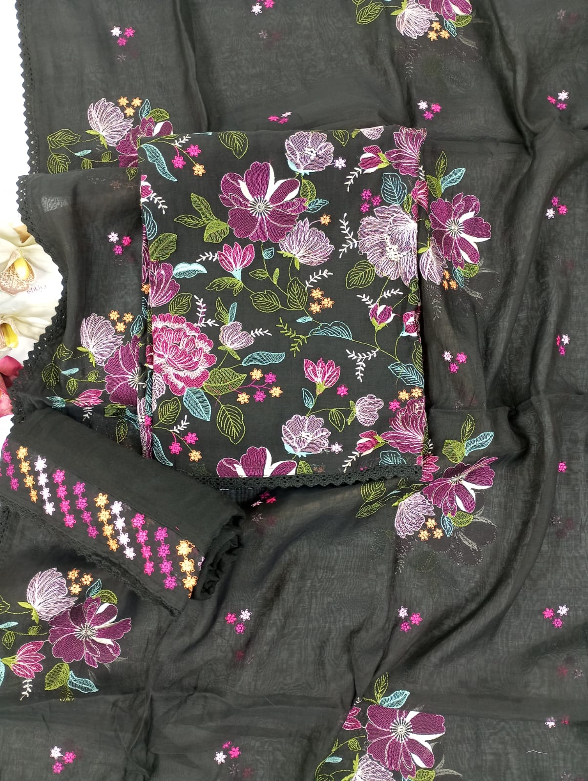GULNAR-Unstiched Mul-Chanderi Suit set